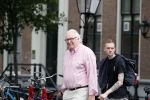 Amsterdam 19 juni 2018
Mart Smeets op straat in centrum Amsterdam.