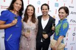 Amsterdam 16 juni 2018
Amsterdam diner in afas live (HMH). Victor Mids met vrouw en zus