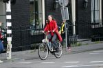 Amsterdam 15 juni 2019
Adelheid Roossen rijdt op haar fiets door het rood stoplicht.