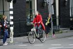 Amsterdam 15 juni 2019
Adelheid Roossen rijdt op haar fiets door het rood stoplicht.