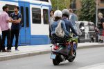 Amsterdam 1 juli 2019
Astrid Joosten met haar nieuwe vriend Rob Peters . Ze vertrokken van het delamar theater (johan Kaartprijs) met hun vespa scooter richting huis.
