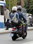 Amsterdam 1 juli 2019
Astrid Joosten met haar nieuwe vriend Rob Peters . Ze vertrokken van het delamar theater (johan Kaartprijs) met hun vespa scooter richting huis.
