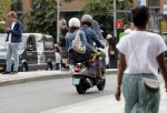 Amsterdam 1 juli 2019
Astrid Joosten met haar nieuwe vriend Rob Peters . Ze vertrokken van het delamar theater (johan Kaartprijs) met hun vespa scooter richting huis.