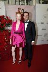 Amsterdam 29 juni 2019
Premiere young patrons circle in de stopera. Cicely Telman met haar partner