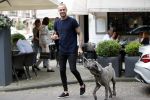 Amsterdam 27 juni 2019
Dave Roelvink met zijn auto ( Dave heeft zijn rijbewijs terug) en hond op de cornelis schuytstraat.