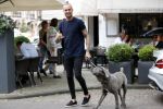 Amsterdam 27 juni 2019
Dave Roelvink met zijn auto ( Dave heeft zijn rijbewijs terug) en hond op de cornelis schuytstraat.