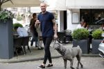 Amsterdam 27 juni 2019
Dave Roelvink met zijn auto ( Dave heeft zijn rijbewijs terug) en hond op de cornelis schuytstraat.