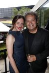 Amsterdam 12 juni 2019
Haringparty bij het Hilton hotel. Dirk Zeelenberg met een hostess