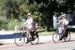 Amsterdam 29 juni 2019
Eddy habbema met vrouw en kleindochter op de fiets.