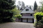 Eerbeek 21 juni 2019
Fleur Louwe  de vermeende vriendin van Humberto Tan woont nog thuis bij haar ouders. Huis ouders .