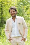 Kraggenburg 22 juni 2019
Katja Schuurman en haar kersverse man Freek v Noortwijk zijn getrouwd en posseren uitgebreid voor de pers op landgoed Netl , de wildste tuin.