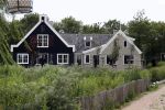 Castricum 13 juni 2019
Henny Huisman wordt geinterviewd door Catherine Keyl bij zijn huis.