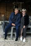 Castricum 13 juni 2019
Henny Huisman wordt geinterviewd door Catherine Keyl bij zijn huis.
