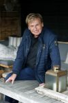 Castricum 13 juni 2019
Henny Huisman wordt geinterviewd door Catherine Keyl bij zijn huis.