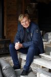 Castricum 13 juni 2019
Henny Huisman wordt geinterviewd door Catherine Keyl bij zijn huis.