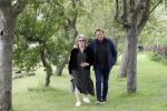 Castricum 13 juni 2019
Henny Huisman wordt geinterviewd door Catherine Keyl bij zijn huis.