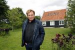 Castricum 13 juni 2019
Henny Huisman wordt geinterviewd door Catherine Keyl bij zijn huis.