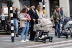Amsterdam 15 jnui 2019
Jasper Krabbe met zijn vriendin Annemarieke v Drimmelen achter kinderwagen met daarin hun zoon June Lee Rosi.