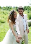 Kraggenburg 22 juni 2019
Katja Schuurman en haar kersverse man Freek v Noortwijk zijn getrouwd en posseren uitgebreid voor de pers op landgoed Netl , de wildste tuin.