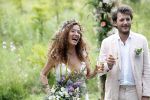 Kraggenburg 22 juni 2019
Katja Schuurman en haar kersverse man Freek v Noortwijk zijn getrouwd en posseren uitgebreid voor de pers op landgoed Netl , de wildste tuin.