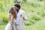 Kraggenburg 22 juni 2019
Katja Schuurman en haar kersverse man Freek v Noortwijk zijn getrouwd en posseren uitgebreid voor de pers op landgoed Netl , de wildste tuin.
