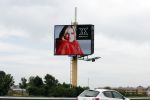 Den Bosch 30 juni 2019
Abri /reclamezuil van Mikki , de vriendin van Frenkie de Jong.