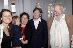 Amsterdam 1 juli 2019
Uitreiking van de Johan Kaart Prijs aan Pierre Bokma in het deLamar theater. Pierre met zijn vrouw Hendriekje v Houweninge kinderen en schoonouders Chiem v Houweninge met zijn vrouw Maria