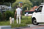 Loenen 24 juni 2019
Pieter van Beukering ( man van Yvon Jaspers) laat hond uit en vertrekt daarna op electrische fiets naar zijn werk.