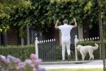 Loenen 24 juni 2019
Pieter van Beukering ( man van Yvon Jaspers) laat hond uit en vertrekt daarna op electrische fiets naar zijn werk.