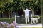 Loenen 24 juni 2019
Pieter van Beukering ( man van Yvon Jaspers) laat hond uit en vertrekt daarna op electrische fiets naar zijn werk.