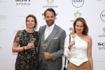 Amsterdam 18 juni 2019
Leading ladies awards bij hotel the Grand. Robert Lee met vriendinnen