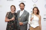 Amsterdam 18 juni 2019
Leading ladies awards bij hotel the Grand. Robert Lee met vriendinnen