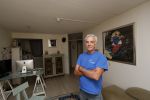 Sluis 6 juni 2019
Robert Weijers de ex partner van Rob Verlinden in zijn huisje in Sluis en met zijn hond en camper.