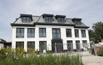 Vinkeveen 23 juni 2019
Huis van Sabah Nissan ( vriend van Ali B) wat verhuurd gaat worden aan internationale sterren.