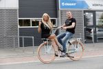 Buren 20 juni 2019
Barbie Samantha de Jong met haar vriend Maron Hill kopen nieuwe fietsen bij Arvel