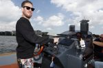 Amsterdam 14 juni 2019
Event Jaguar en Rapsody boten met kunstenaar Selwyn Senatori.
Aanwezig oa Regi Blinker Jeroen Nieuwenhuize Thomas v d Vlugt en Aldo v Troost.