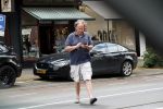 Amsterdam 27 juni 2019
Ivo Niehe gaat geld pinnen in Amsterdam zuid.