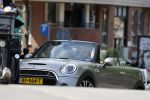 Amsterdam 3 juli 2020
Bridget Maasland in haar mini cooper cabrio