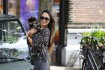 Amsterdam 3 juli 2020
Chantal Oornink met haar hondje in Amsterdam zuid