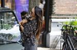 Amsterdam 3 juli 2020
Chantal Oornink met haar hondje in Amsterdam zuid