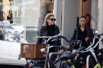 Amsterdam 11 juli 2020
Connie Witteman en Constanza Breukhoven winkelen met de biro