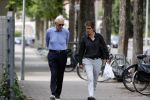 Amsterdam 18 juni 2020
Cor Boonstra eet een ijsje met ik denk zijn dochter in Amsterdam zuid.