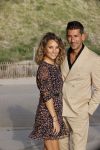 Bloemendaal 2 juli 2020
Boekpresentatie Saskia Noort . Danny Vera kreeg het eerste exemplaar.
Danny zijn zwangere vrouw Escha Tanihatu