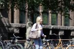 Amsterdam 28 juni 2020
Dionne Stax doet boodschappen op de utrechtsestraat.