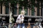 Amsterdam 28 juni 2020
Dionne Stax doet boodschappen op de utrechtsestraat.