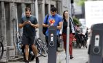 Amsterdam 3 juli 2020
Dotan gaat met zijn amerikaanse partner Grant Boone sporten .