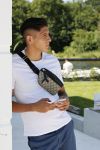 Vinkeveen 25 juni 2020
Lisandro Martinez met zijn vriendin en collega Edson Alvarez varen op de vinkeveense plassen.