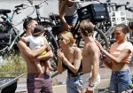 Amsterdam 25 juni 2020
Estelle Cruijff Jamie Vaes Koen Kardashian en vrienden op boot door Amsterdamse grachten.