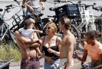 Amsterdam 25 juni 2020
Estelle Cruijff Jamie Vaes Koen Kardashian en vrienden op boot door Amsterdamse grachten.