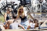 Amsterdam 25 juni 2020
Estelle Cruijff Jamie Vaes Koen Kardashian en vrienden op boot door Amsterdamse grachten.